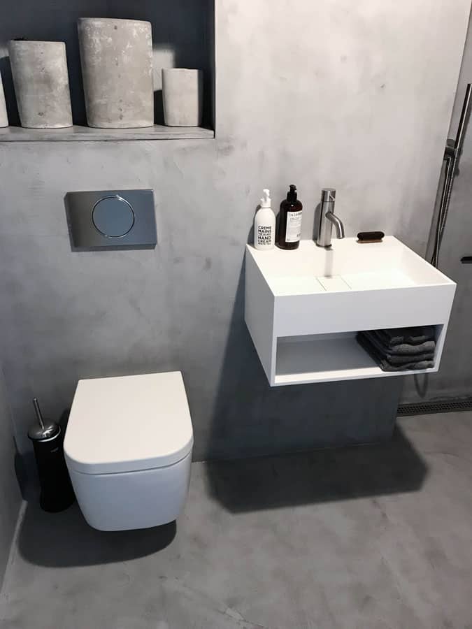 badeværelse i minimalistisk stil